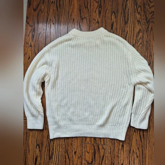 Aritzia Knit Sweater Small White / Cream New - Picture 3 of 7